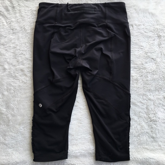 lululemon athletica Pants - Lululemon Black Crop Pants Size 8